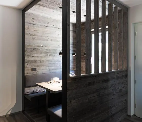 Dimensione Armonica - Elegance And Comfort Among Lakes And Hills *